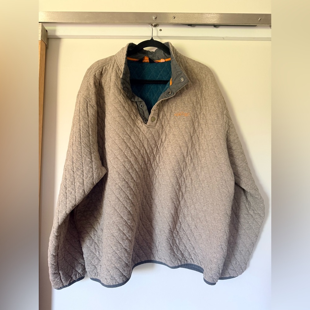 Quilted Orvis Snap Pullover - Taupe